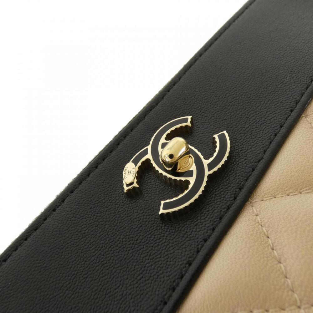 CHANEL Black Pouch - Picture 5 of 8